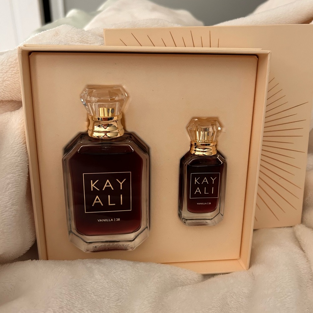 KAYALI Vanilla 28
